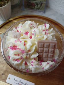 Vela aromática de chocolate estilo pastel